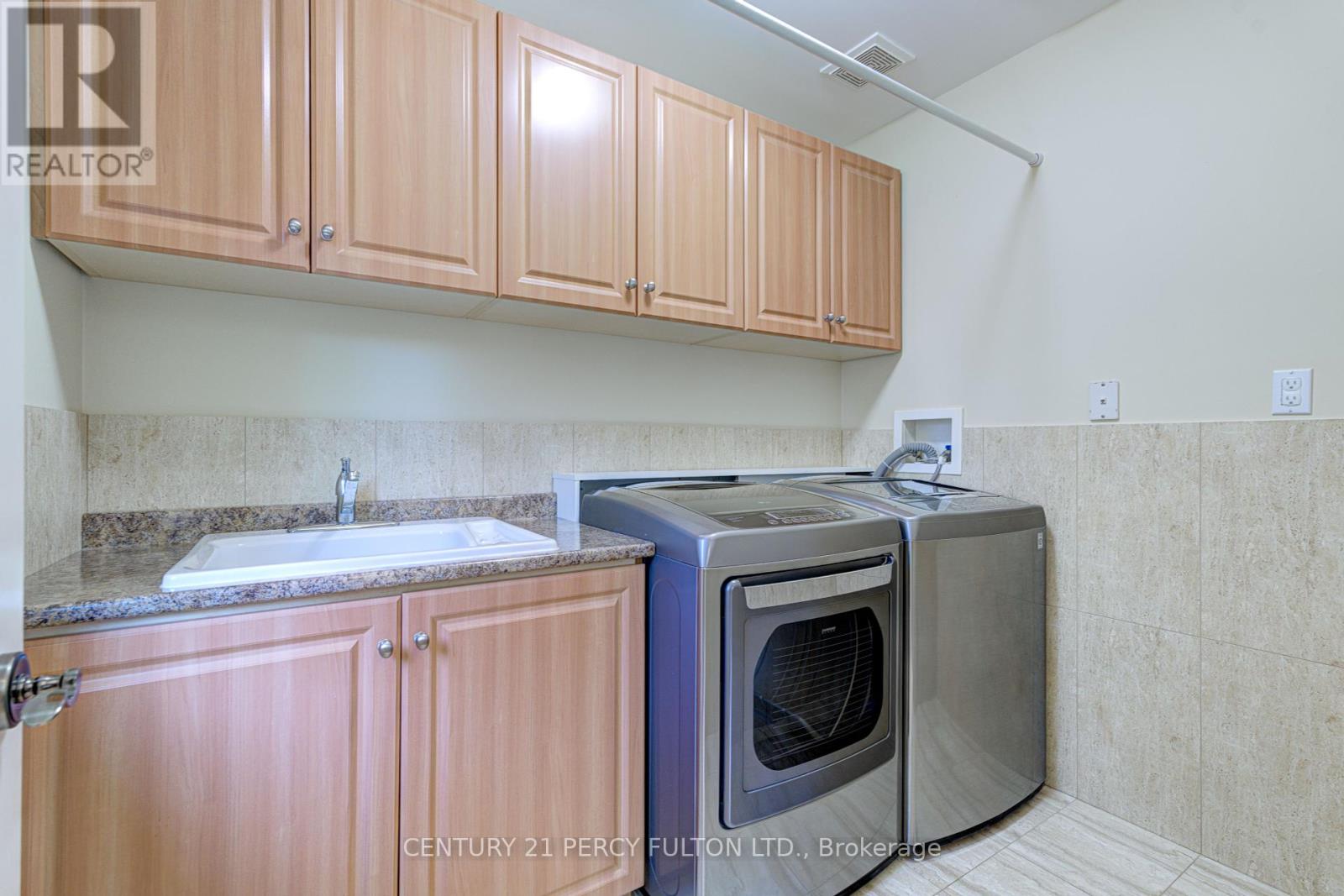 Photo 36 of 1649 Wedmore Way, Mississauga ON