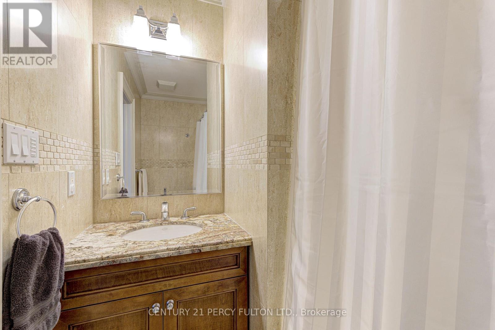 Photo 7 of 1649 Wedmore Way, Mississauga ON