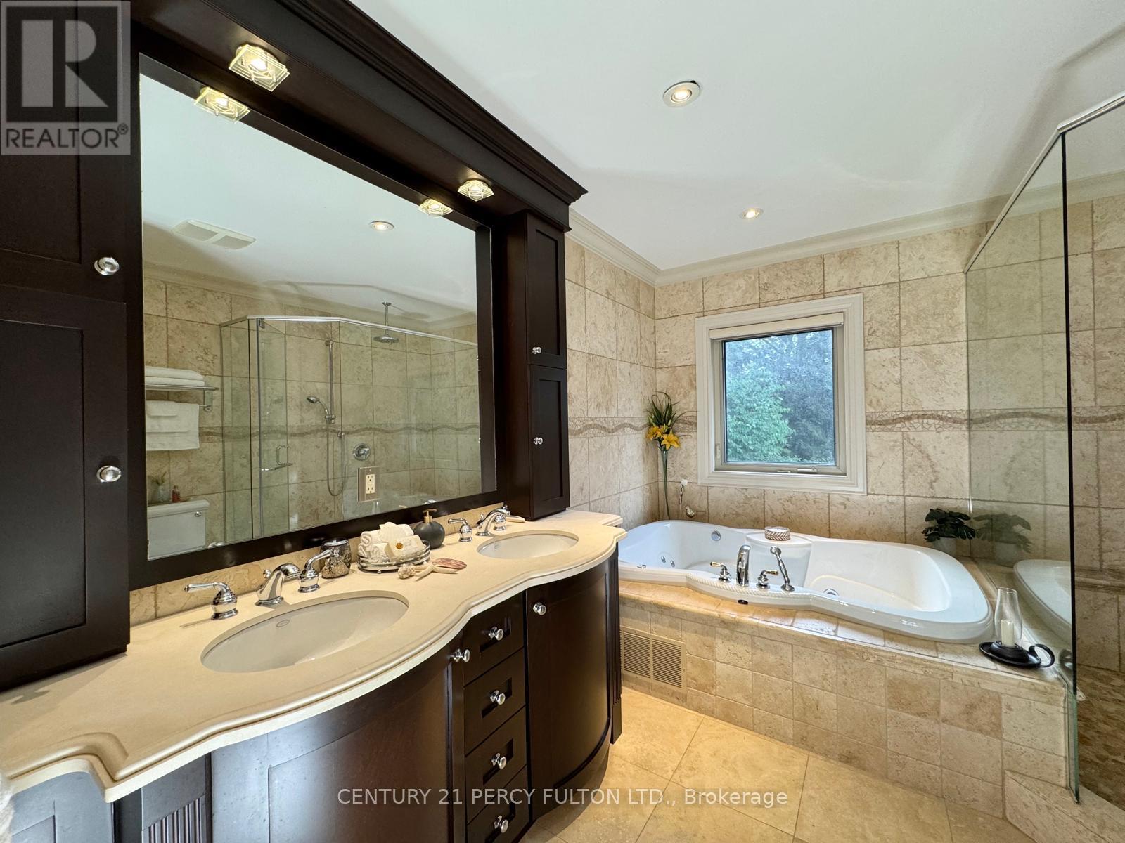 Photo 13 of 1649 Wedmore Way, Mississauga ON