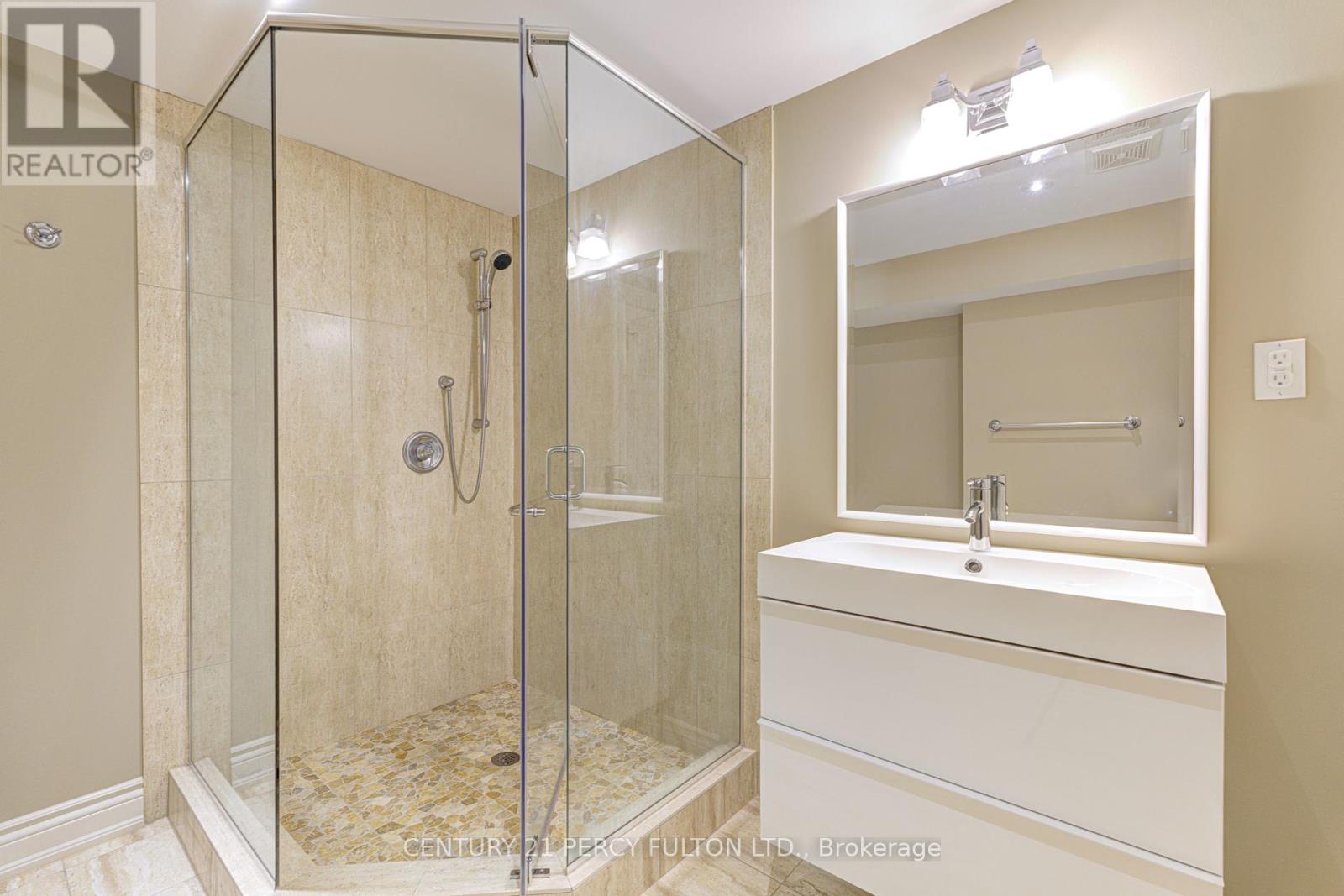 Photo 3 of 1649 Wedmore Way, Mississauga ON