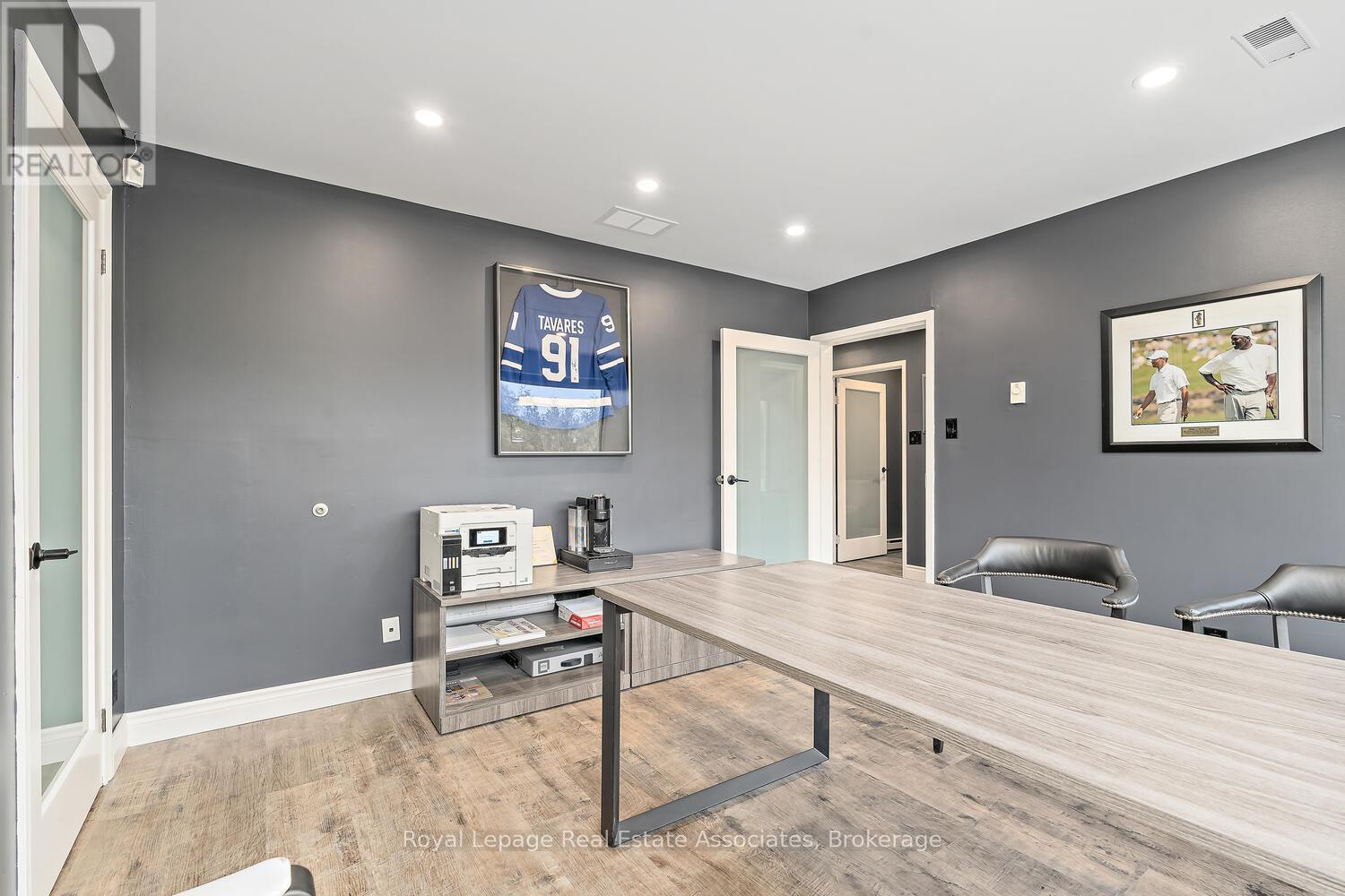 Photo 8 of 8 9 150 Armstrong Avenue, Halton Hills ON