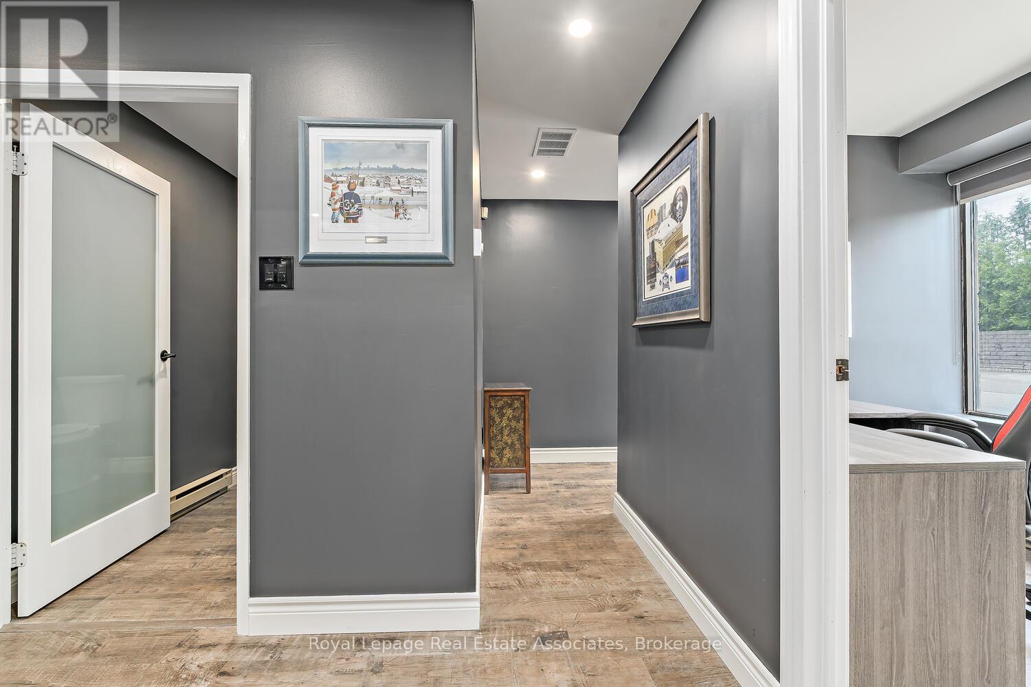 Photo 20 of 8 9 150 Armstrong Avenue, Halton Hills ON