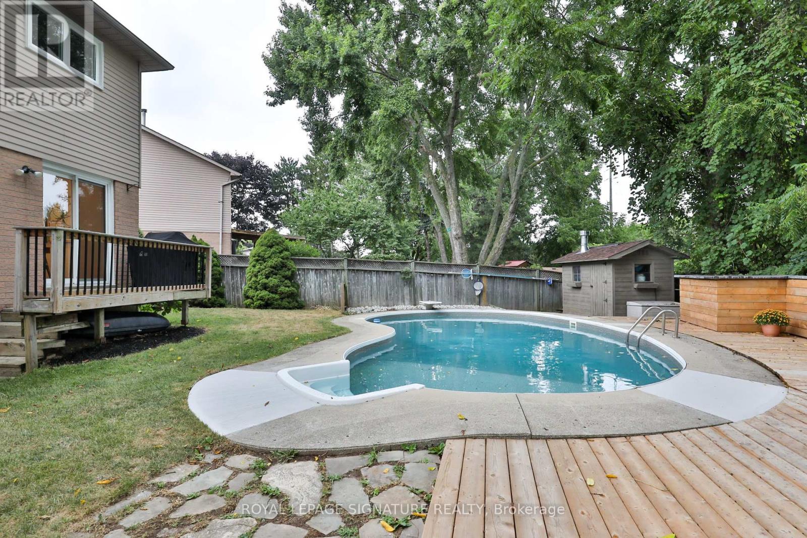 Photo 37 of 1880 Carrera Court, Mississauga ON