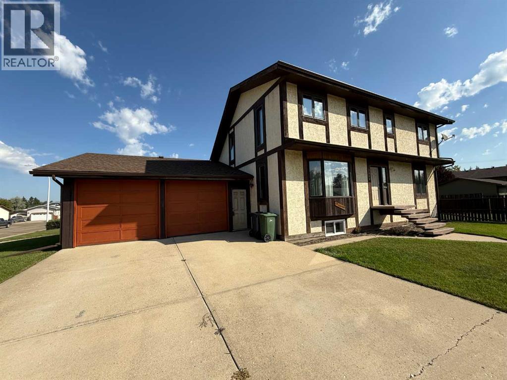 Photo 33 of 3859 51 Ave Close, Ponoka AB