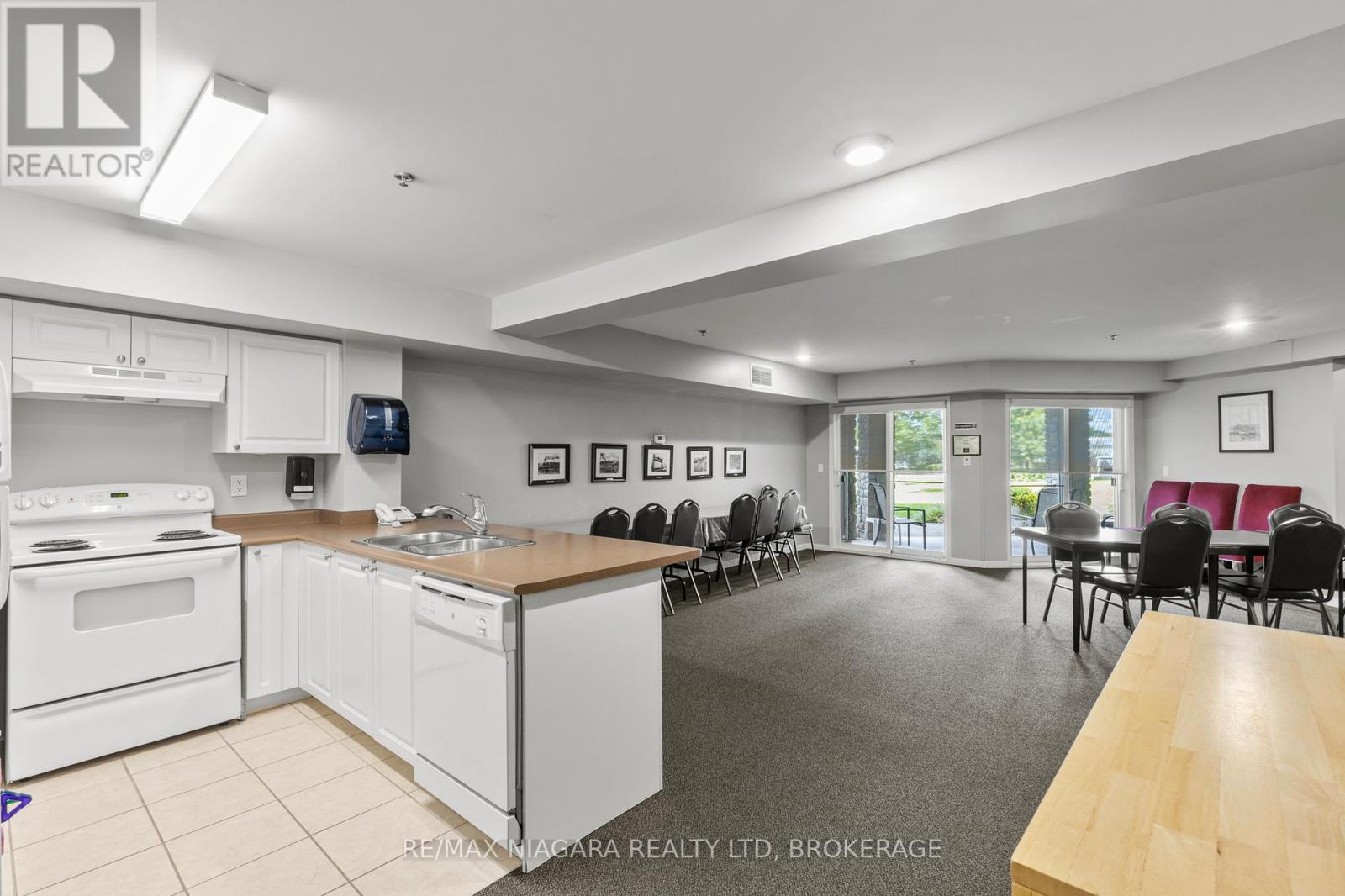 Photo 30 of 1304 330 Prince Charles Drive, Welland ON