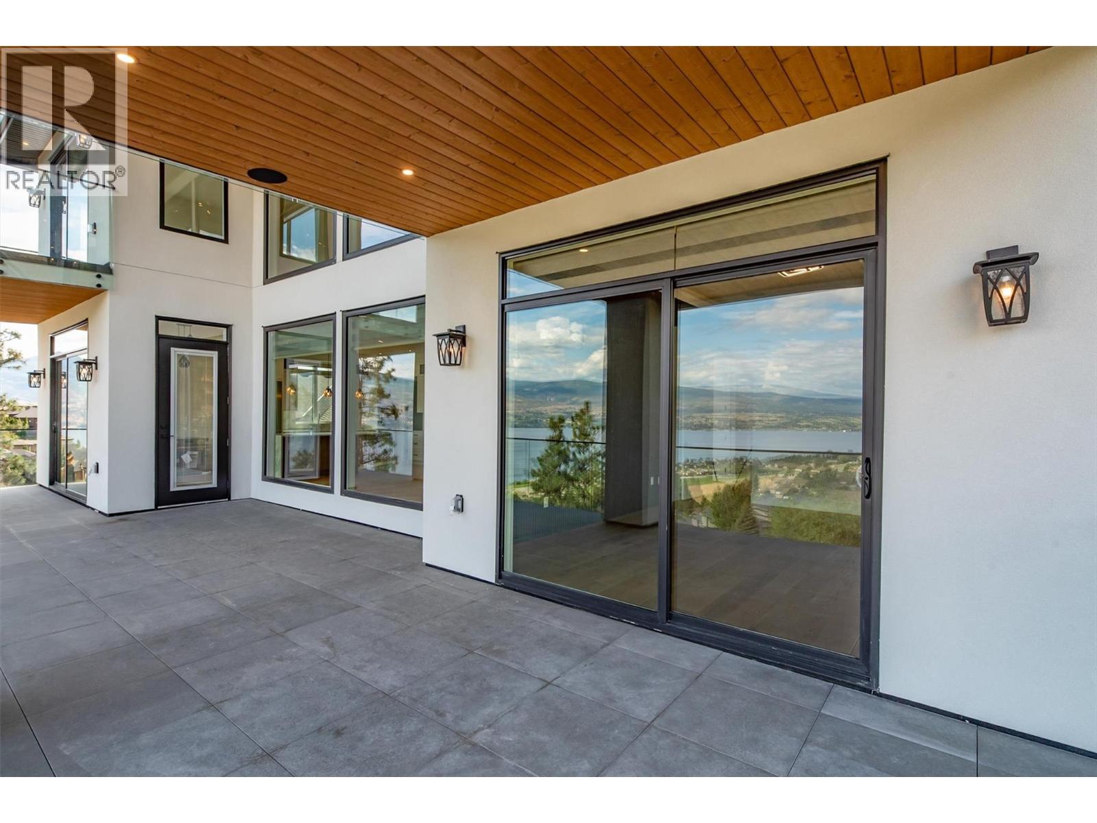 1511 Vineyard Drive, West Kelowna