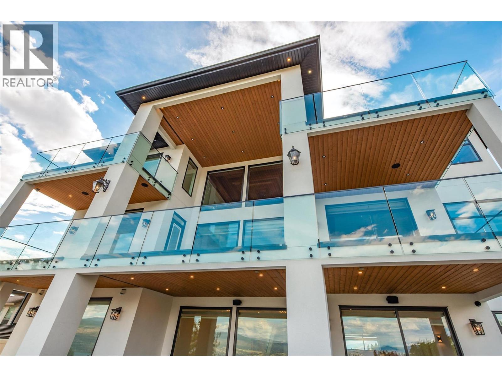1511 Vineyard Drive, West Kelowna
