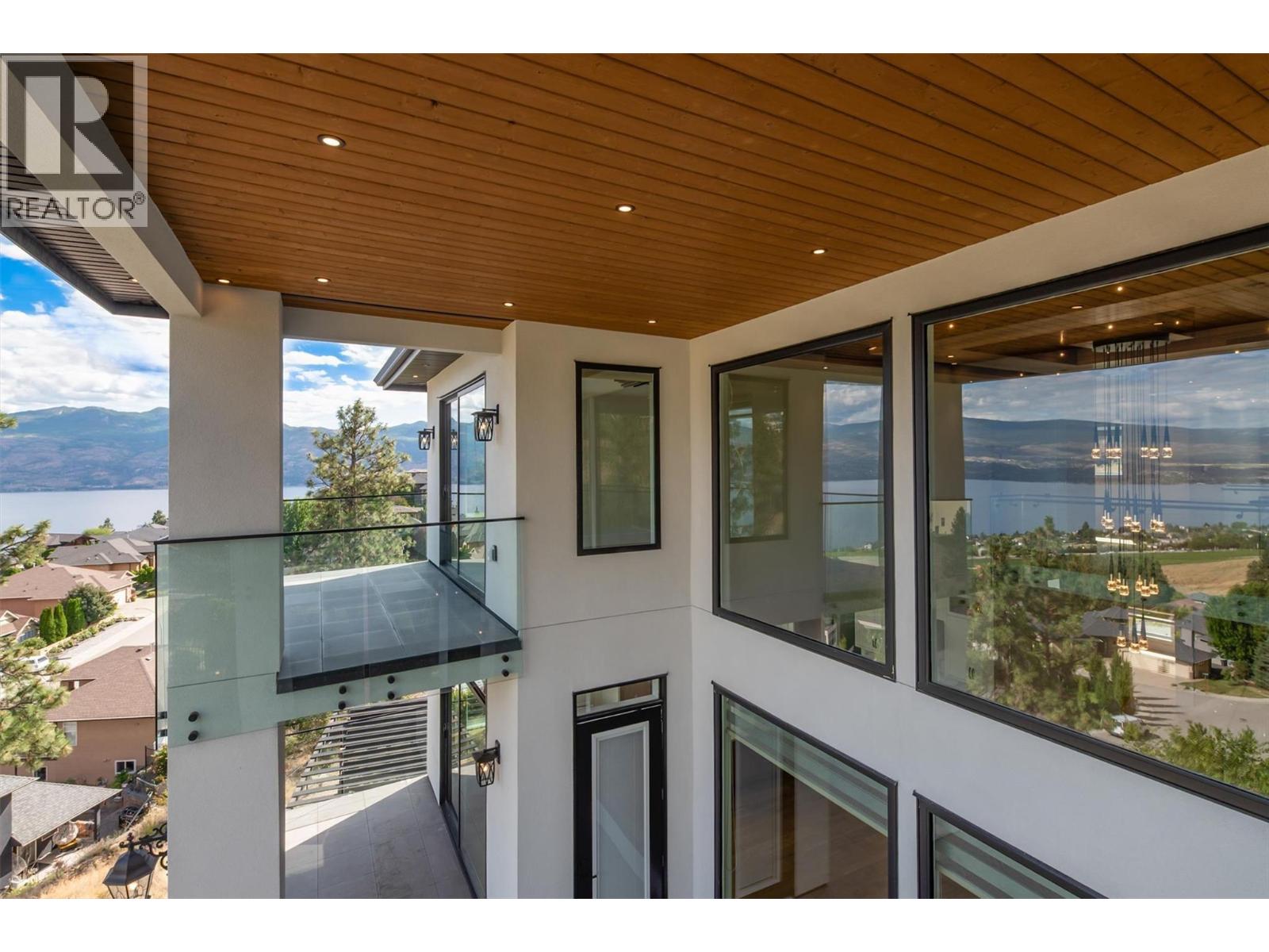 1511 Vineyard Drive, West Kelowna