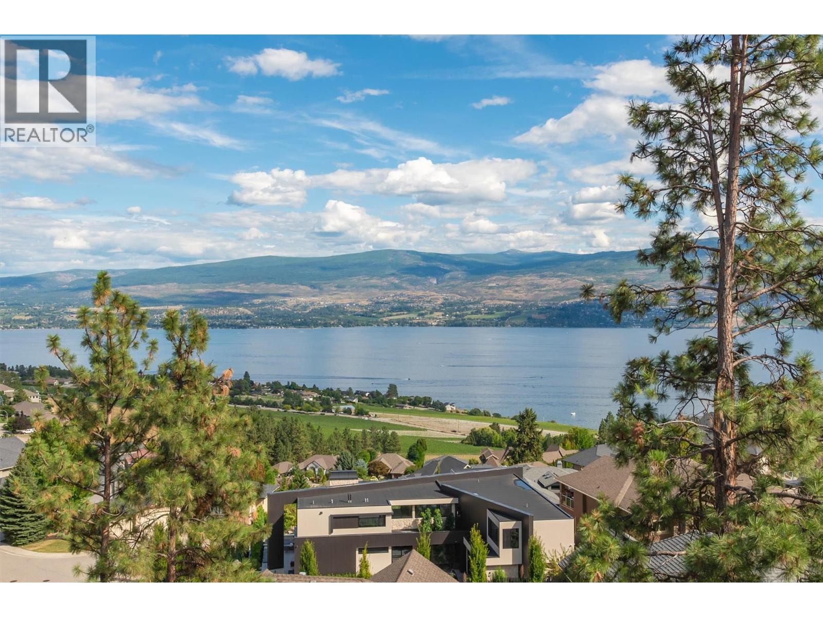 1511 Vineyard Drive, West Kelowna