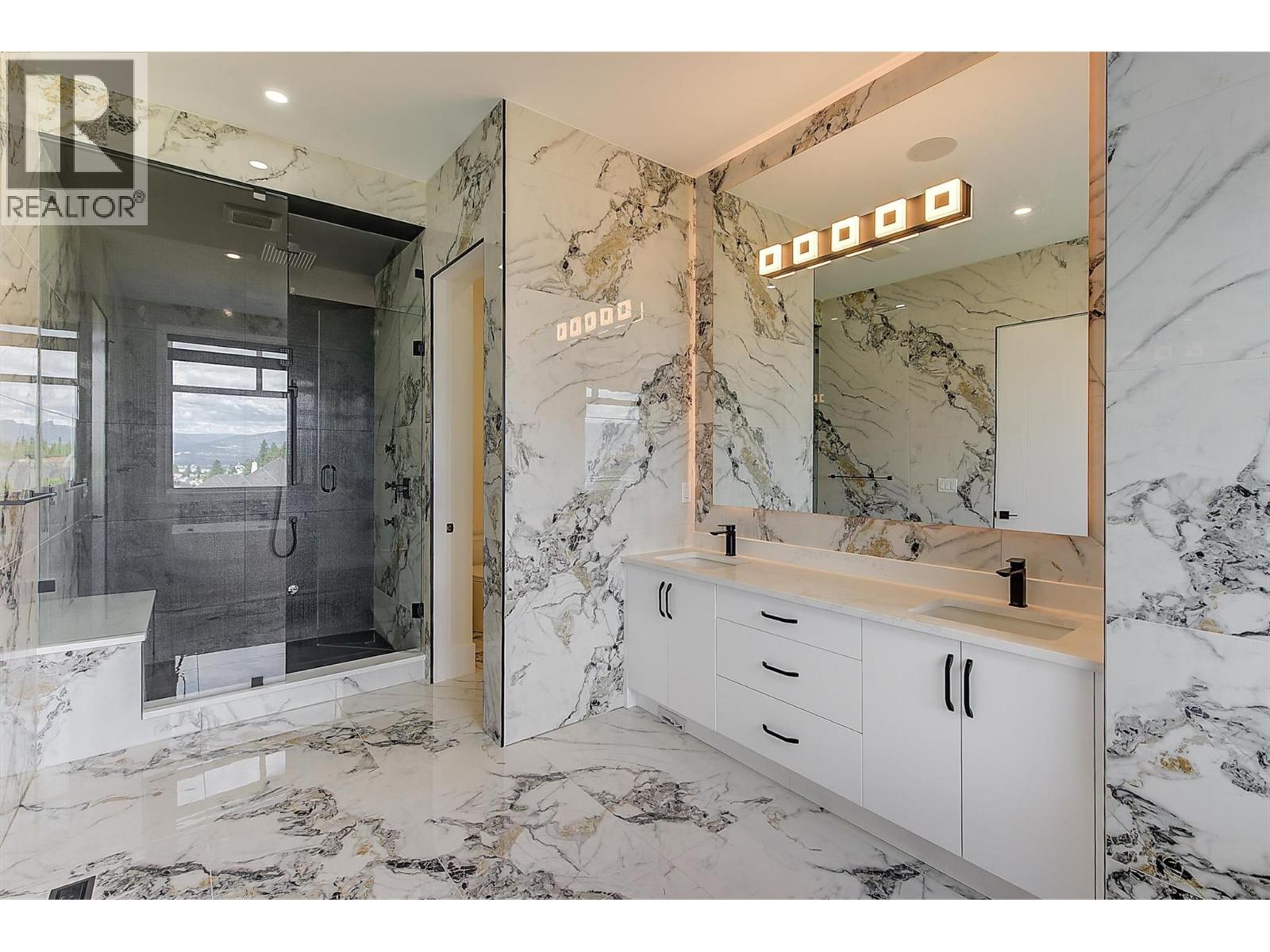1511 Vineyard Drive, West Kelowna