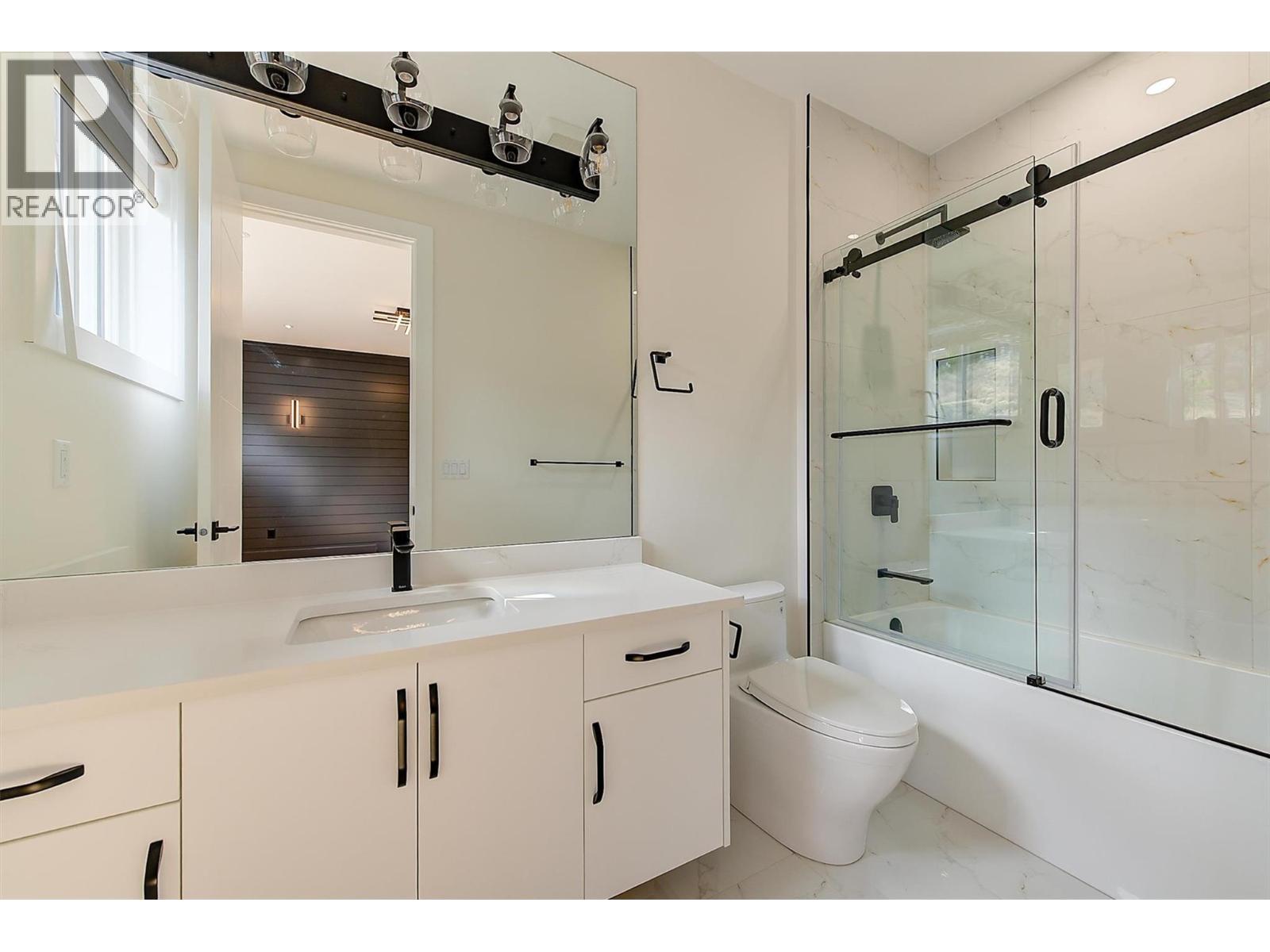 1511 Vineyard Drive, West Kelowna