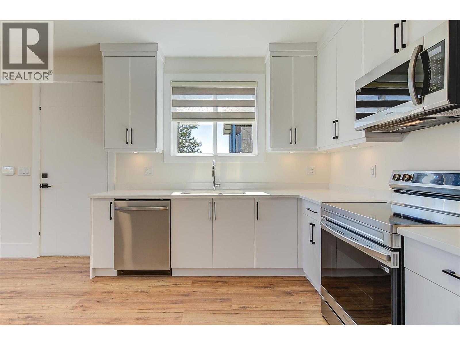 1511 Vineyard Drive, West Kelowna