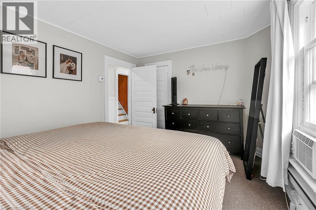 Photo 25 of 86 Park Avenue, Brantford ON