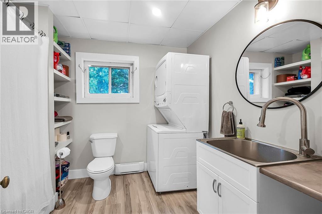 Photo 39 of 86 Park Avenue, Brantford ON