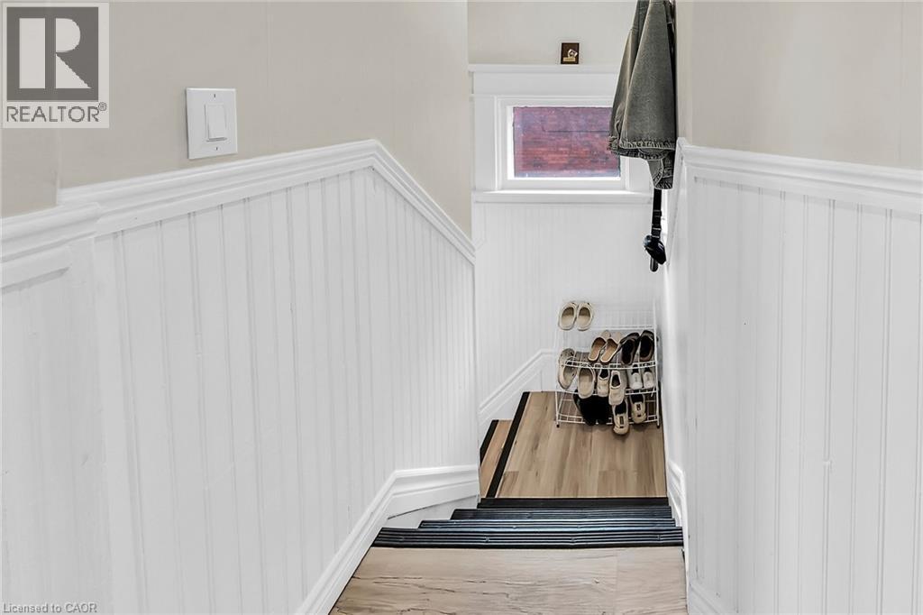 Photo 22 of 86 Park Avenue, Brantford ON