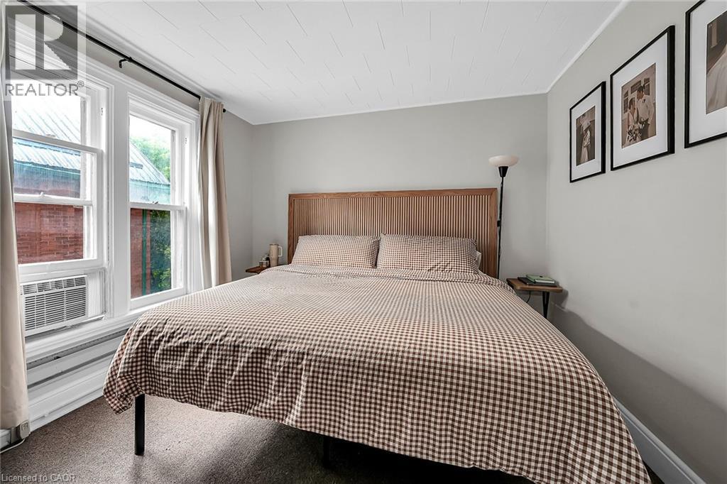 Photo 43 of 86 Park Avenue, Brantford ON