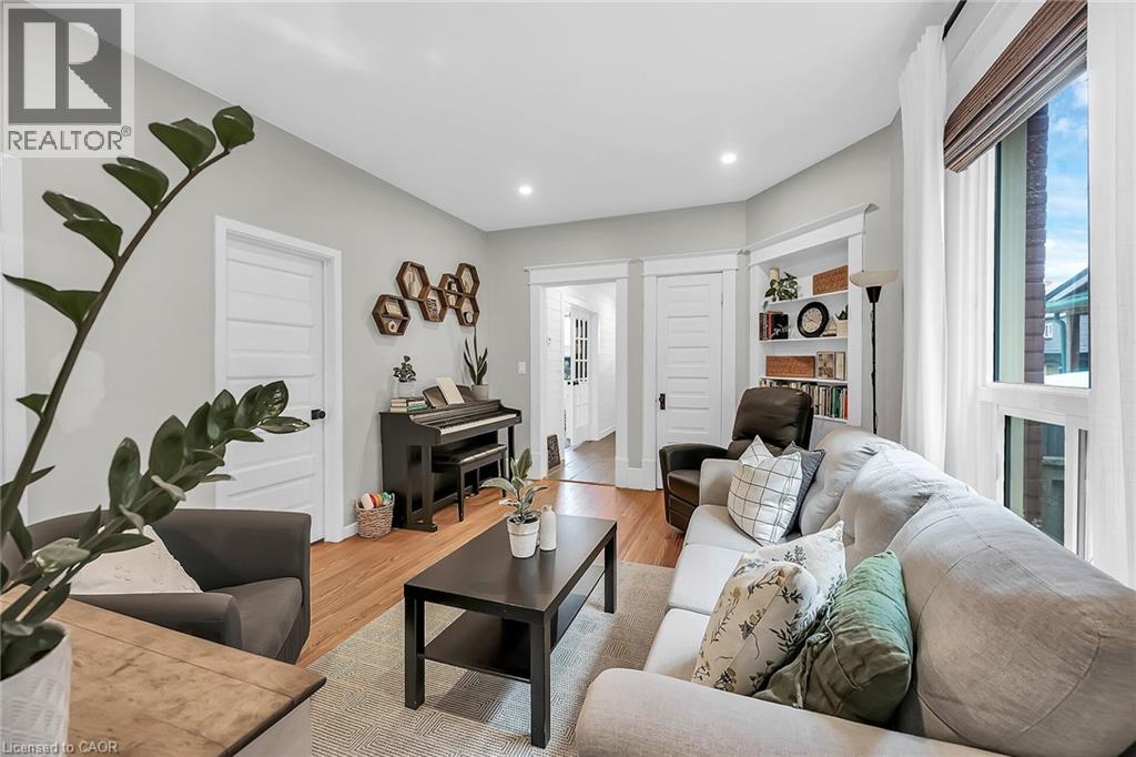 Photo 29 of 86 Park Avenue, Brantford ON