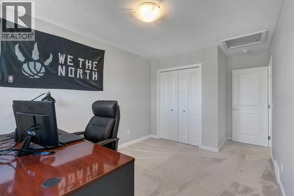 Photo 31 of 29 Masters Terrace Se, Calgary AB
