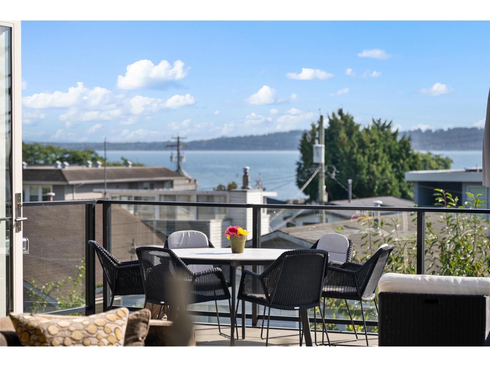 14712 MCDONALD AVENUE, White Rock