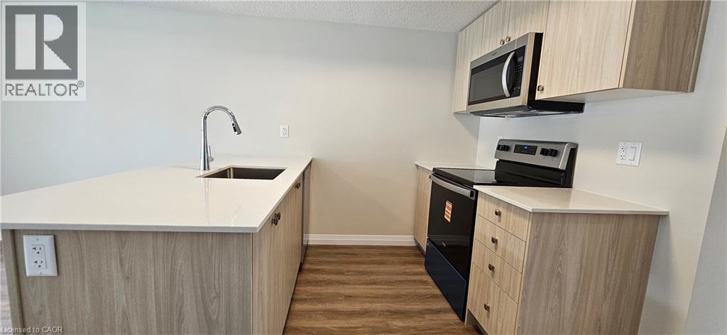 Photo 3 of 410 Northfield Drive W Unit D 9, Waterloo ON