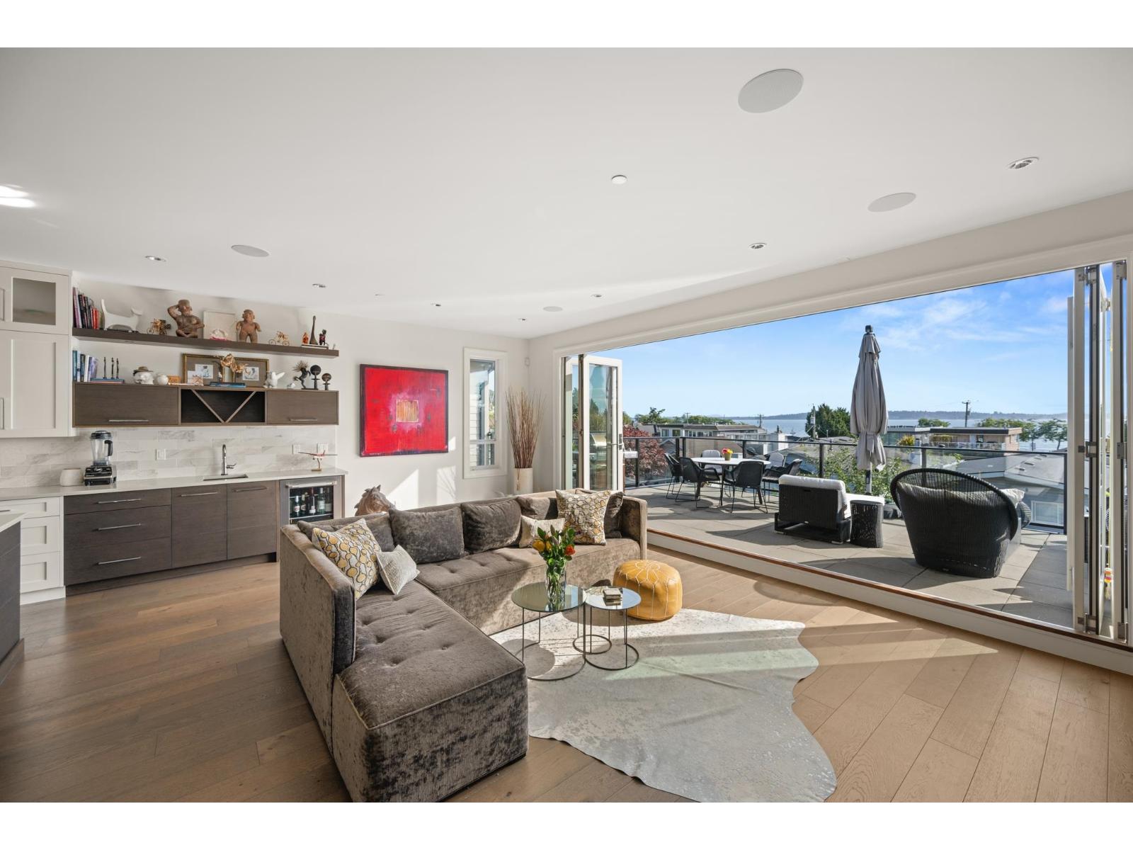 14712 MCDONALD AVENUE, White Rock