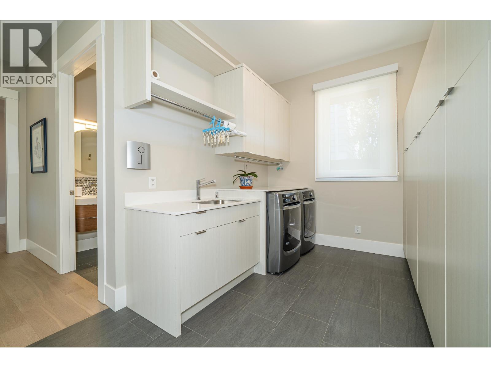 Photo 17 of 10960 Rosecroft Crescent, Richmond BC