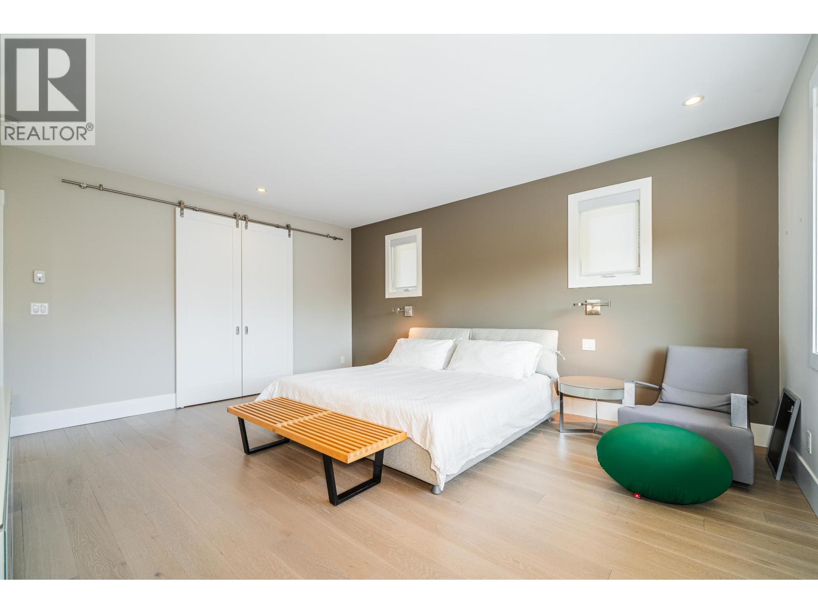 Photo 11 of 10960 Rosecroft Crescent, Richmond BC