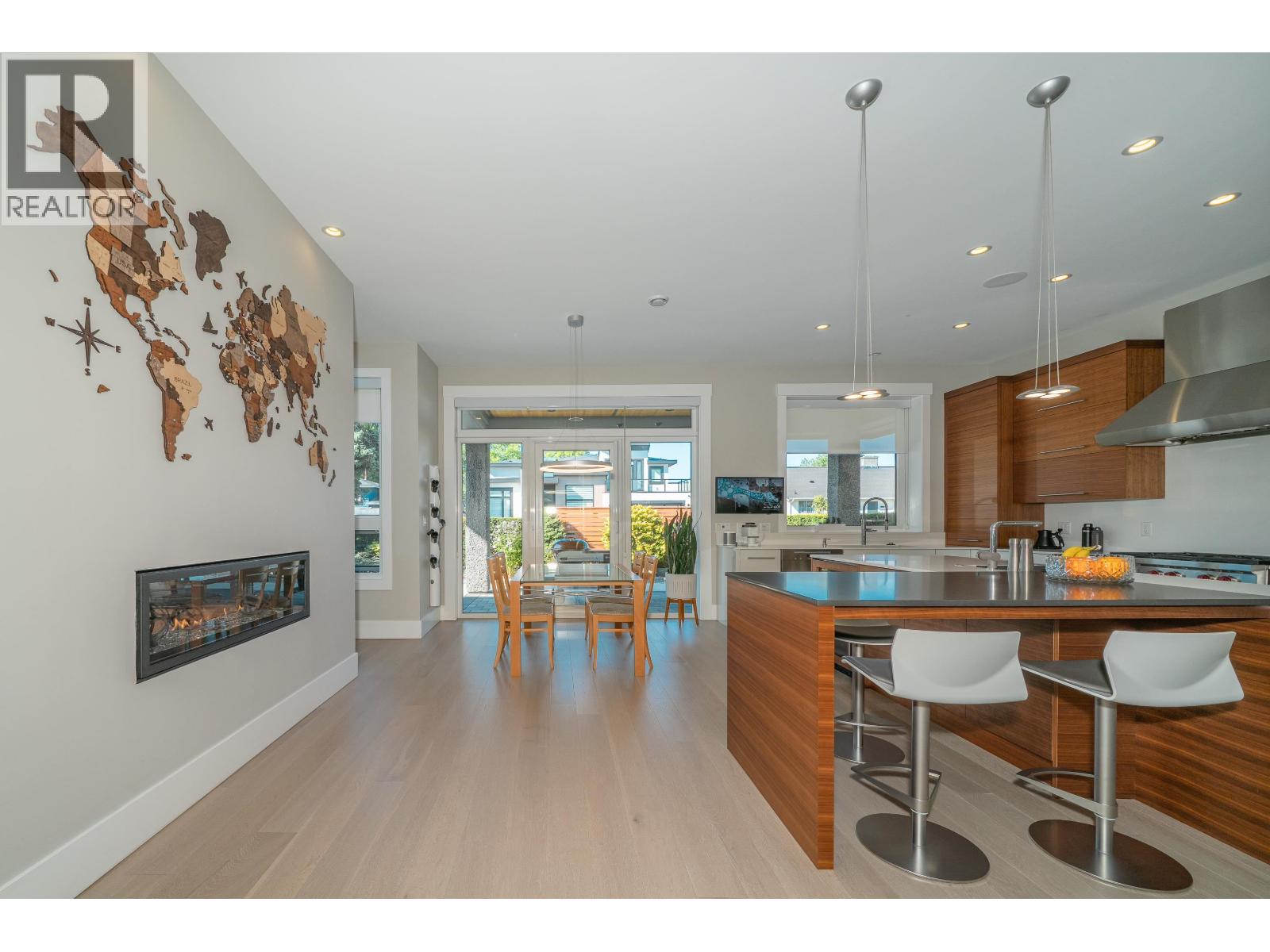 Photo 7 of 10960 Rosecroft Crescent, Richmond BC