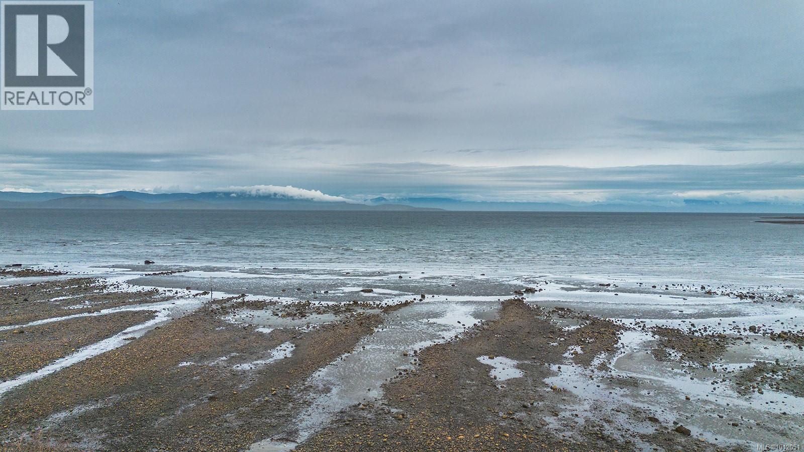 Photo 12 of 391 Bay Ave, Parksville BC