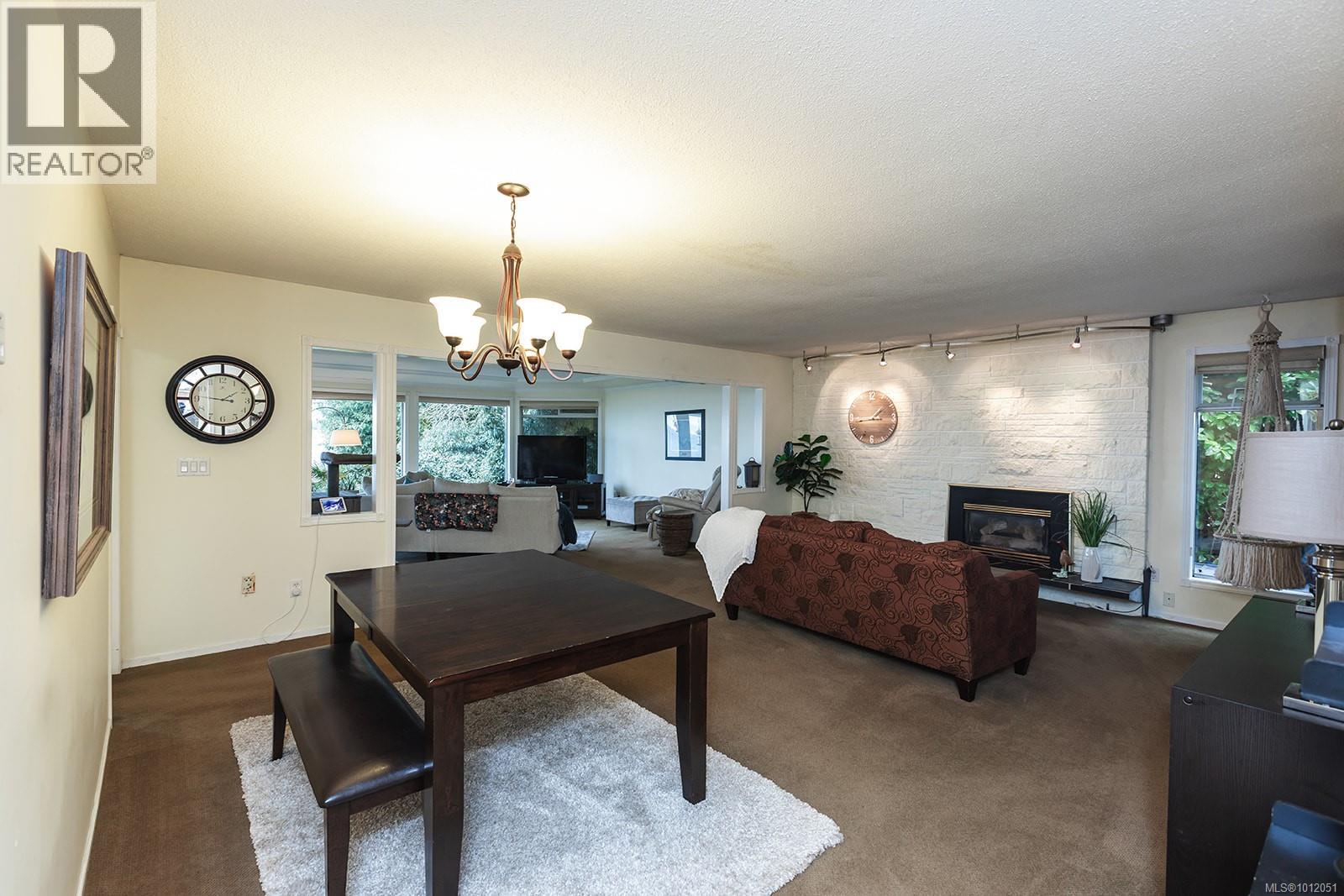 Photo 1 of 391 Bay Ave, Parksville BC