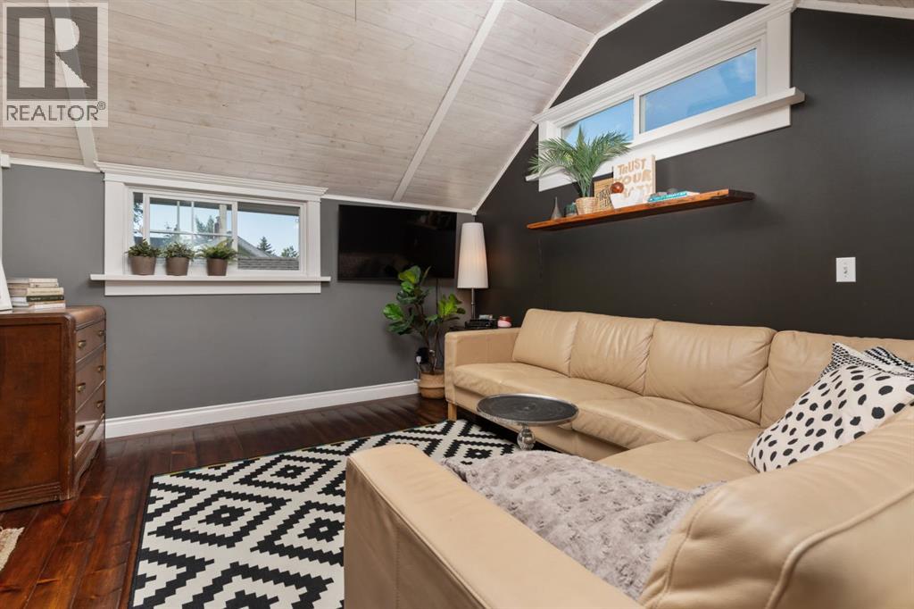 Photo 25 of 4711 49 Street, Camrose AB