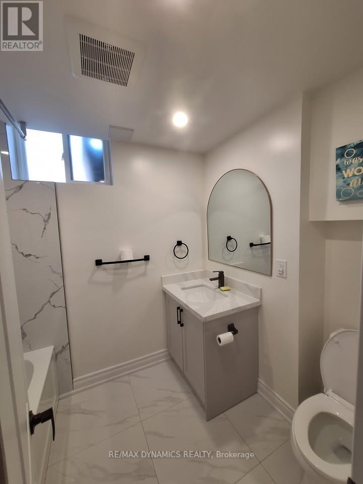 Photo 5 of 80 Mountland Drive, Toronto ON