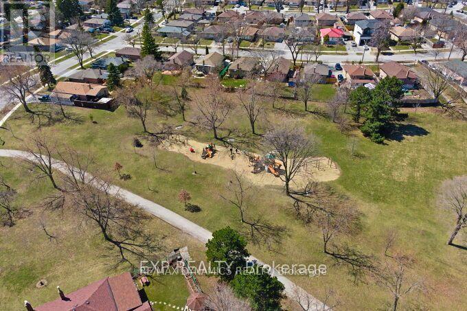 Photo 16 of 80 Mountland Drive, Toronto ON