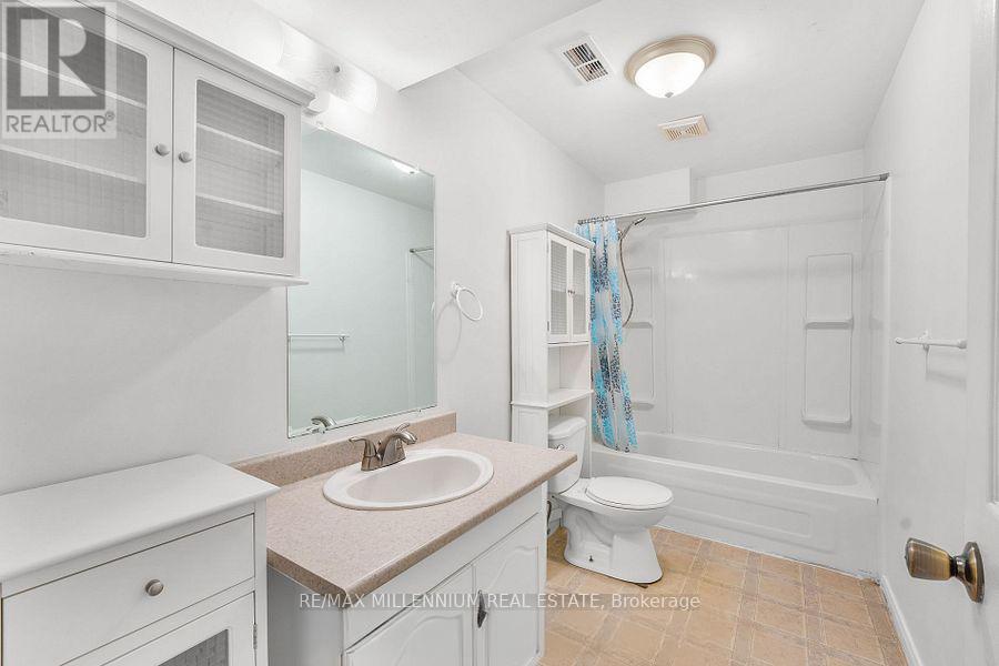 Photo 1 of 44 Hanmer Street E, Barrie ON