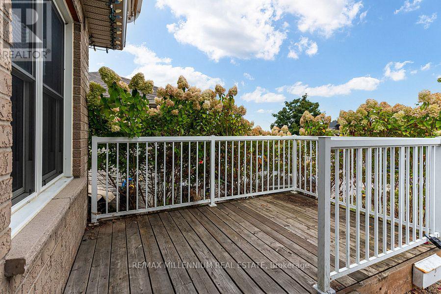 Photo 4 of 44 Hanmer Street E, Barrie ON