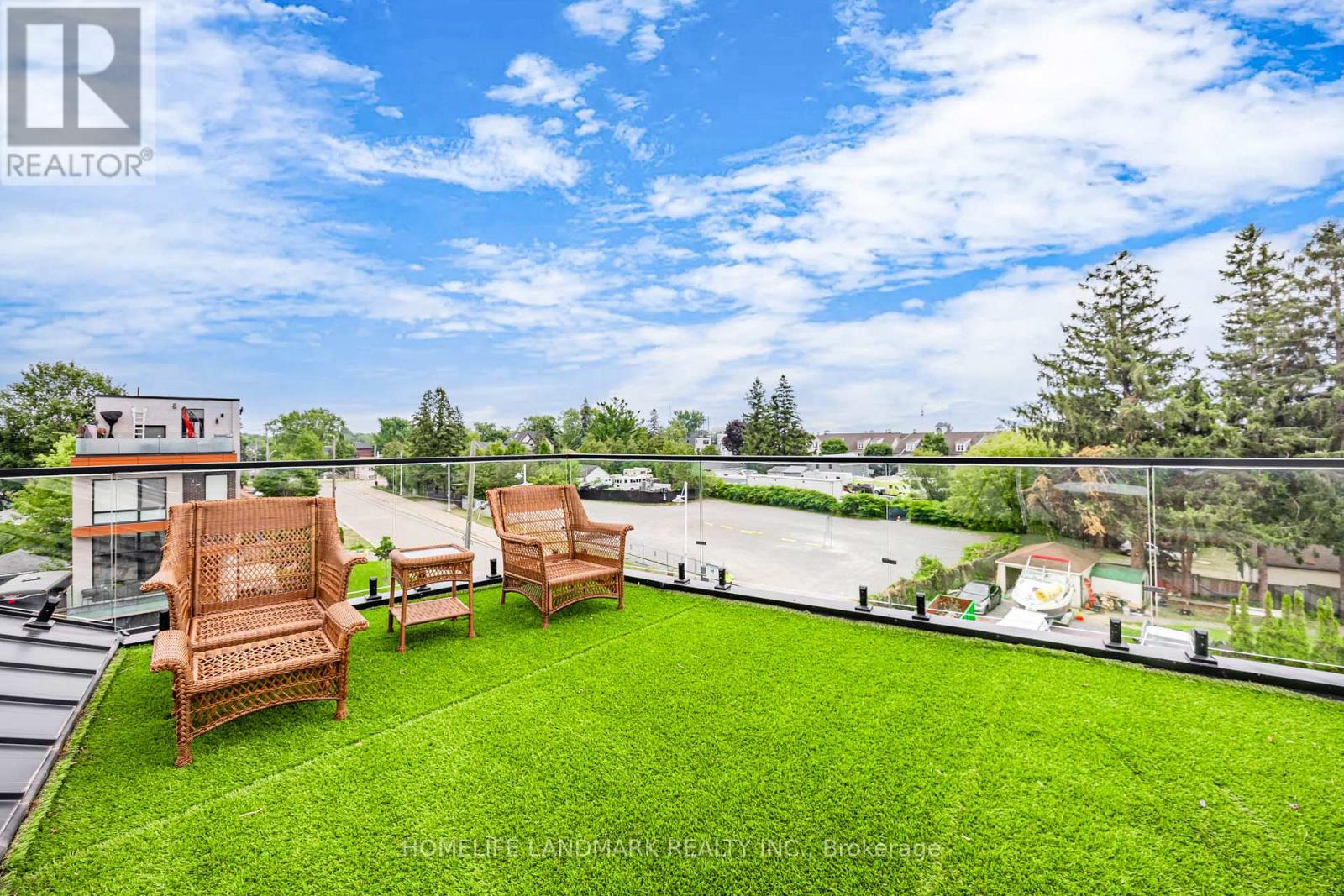 Photo 6 of 606 Annland Street, Pickering ON