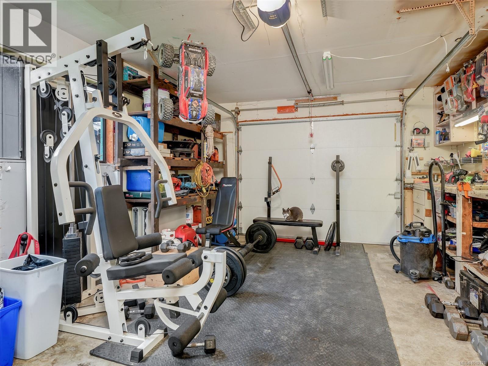  6525 Country Road, Sooke