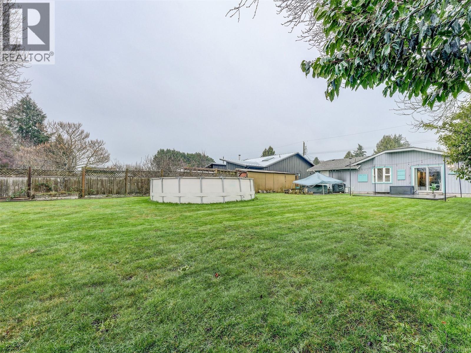 6525 Country Road, Sooke