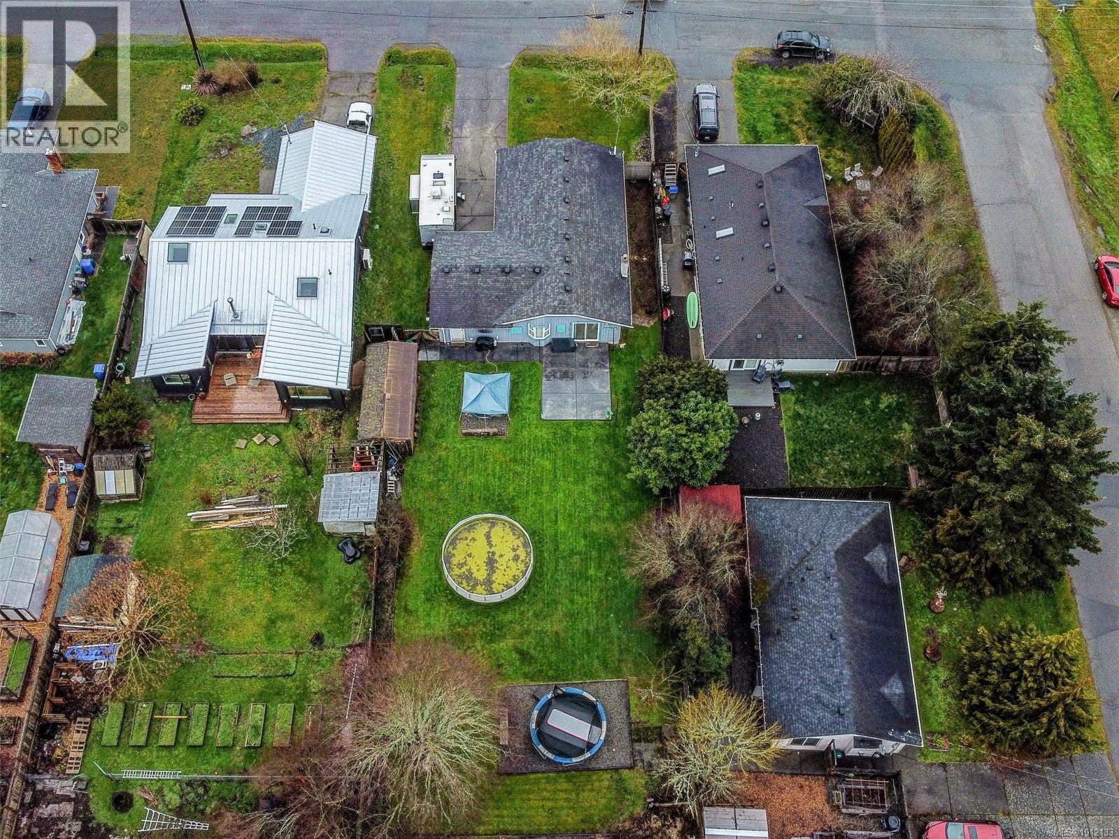  6525 Country Road, Sooke