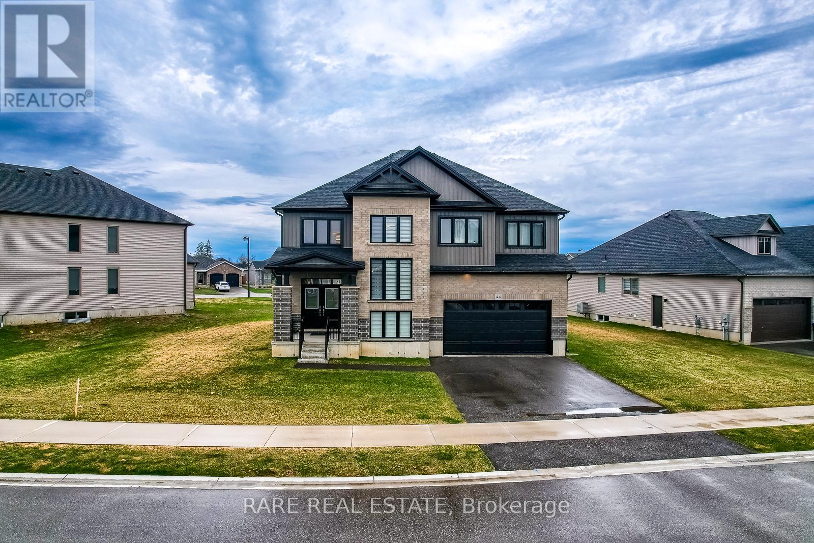 Photo 31 of 44 Allenwood Road, Springwater ON