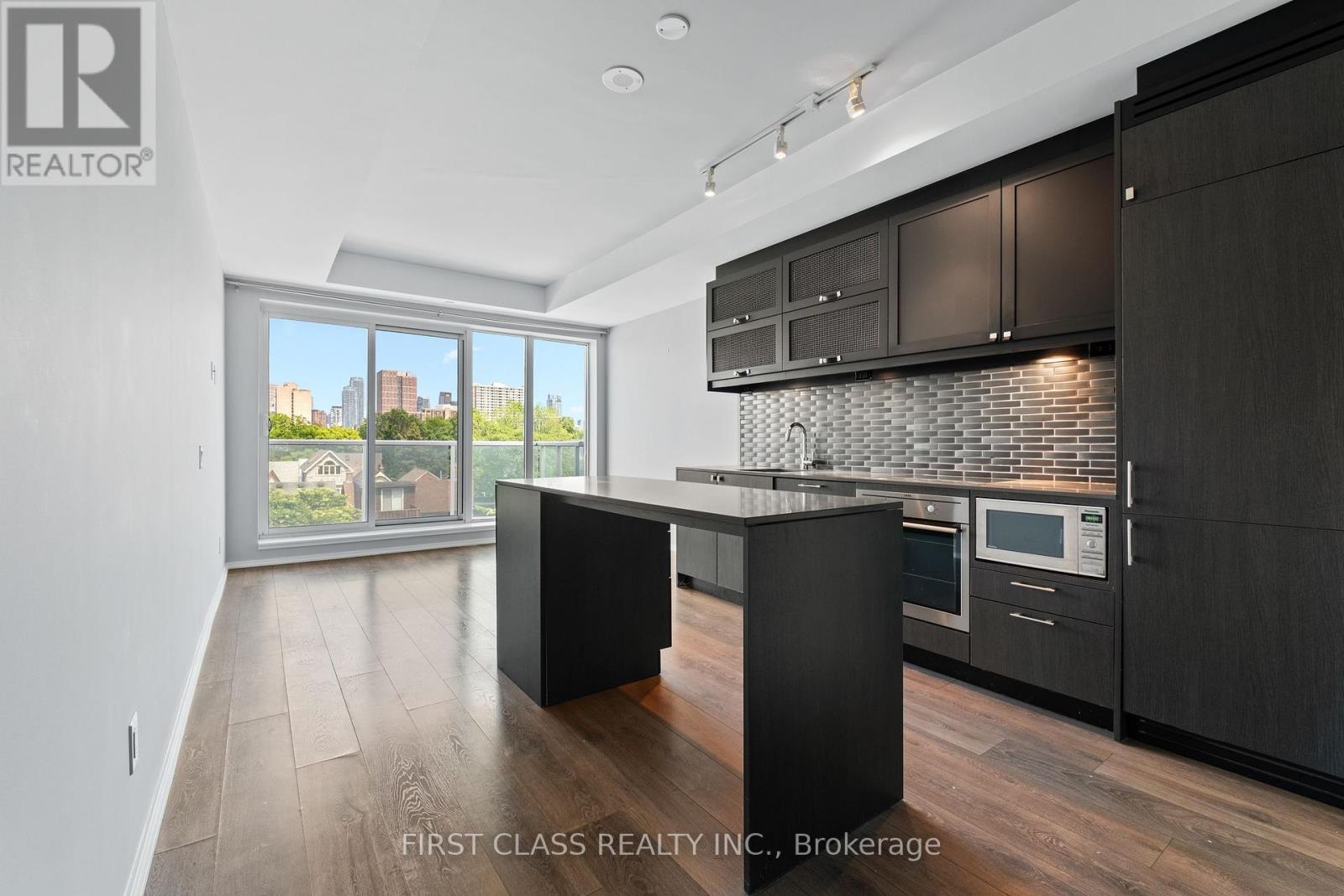 Photo 17 of 413 783 Bathurst Street, Toronto ON