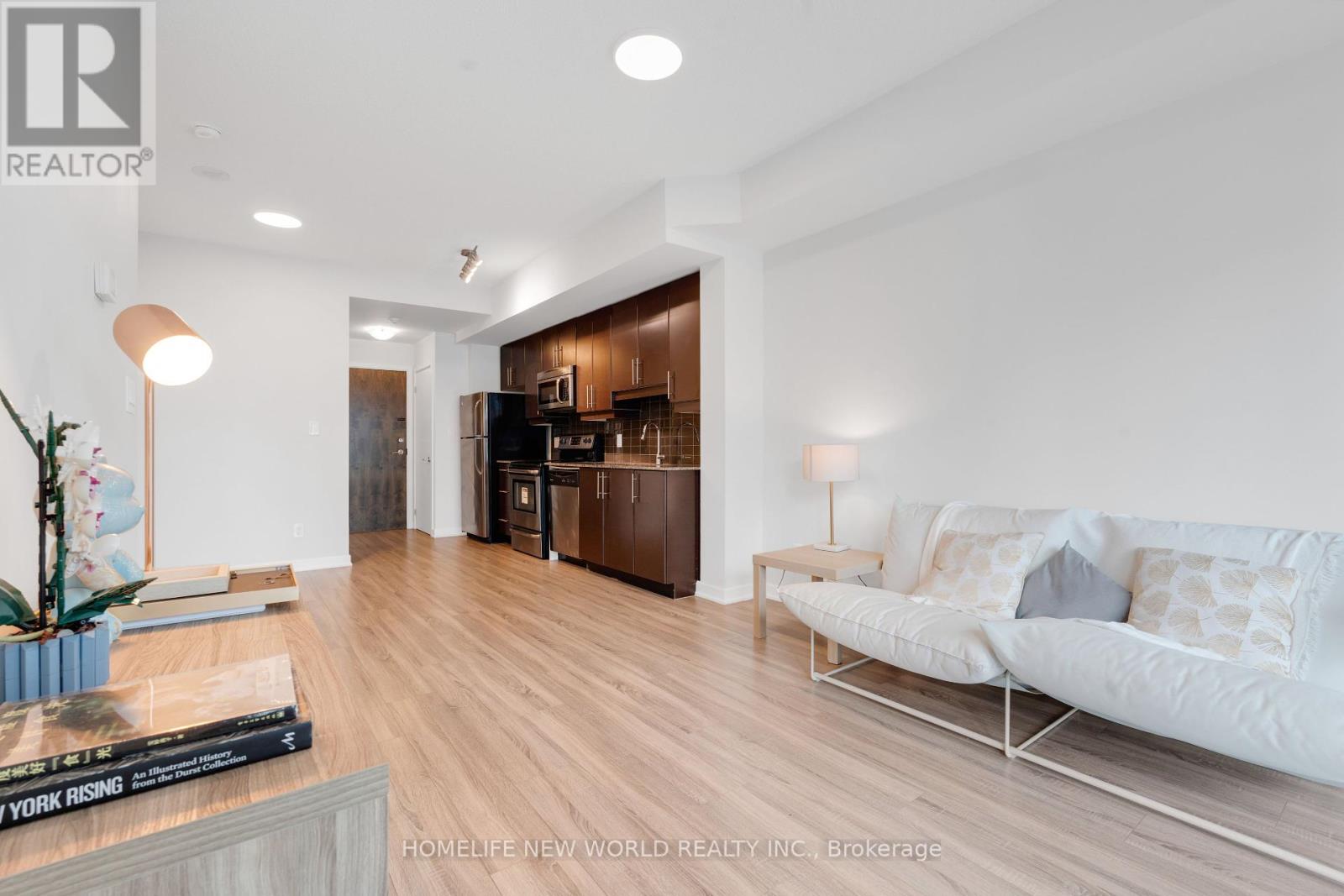 Photo 5 of 2502 33 Bay Street, Toronto ON