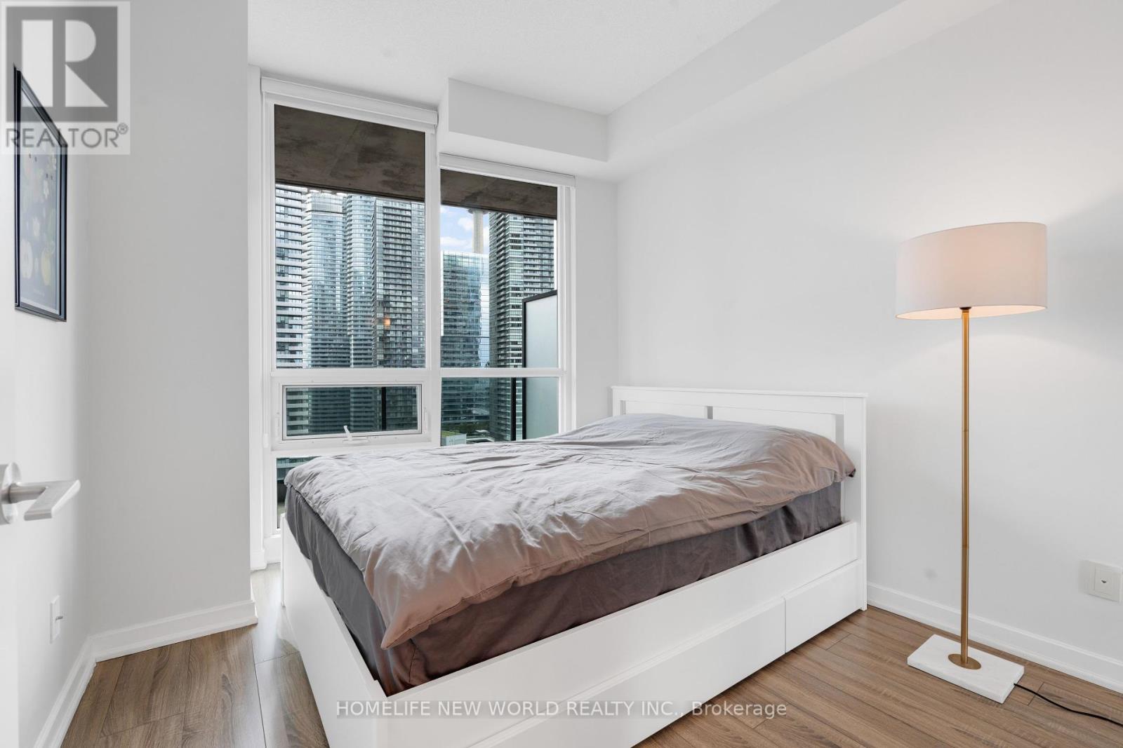 Photo 12 of 2502 33 Bay Street, Toronto ON