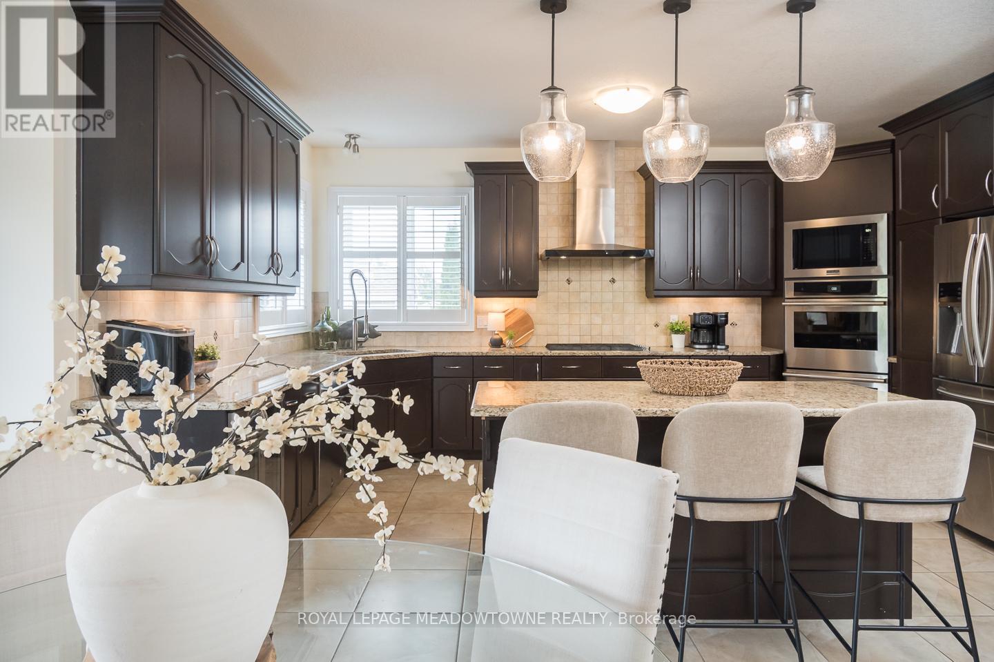 Photo 8 of 63 Stewart Drive, Erin ON
