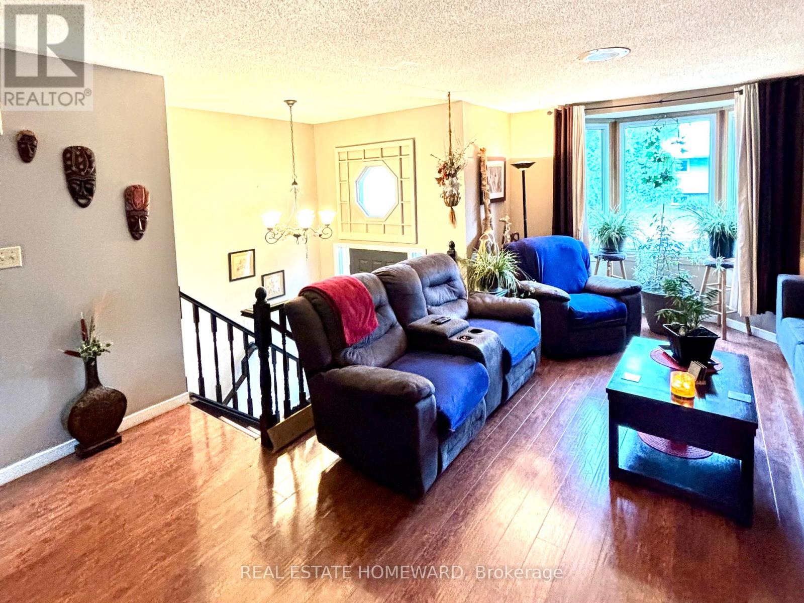 Photo 29 of 35 Bleeker Avenue, Quinte West ON