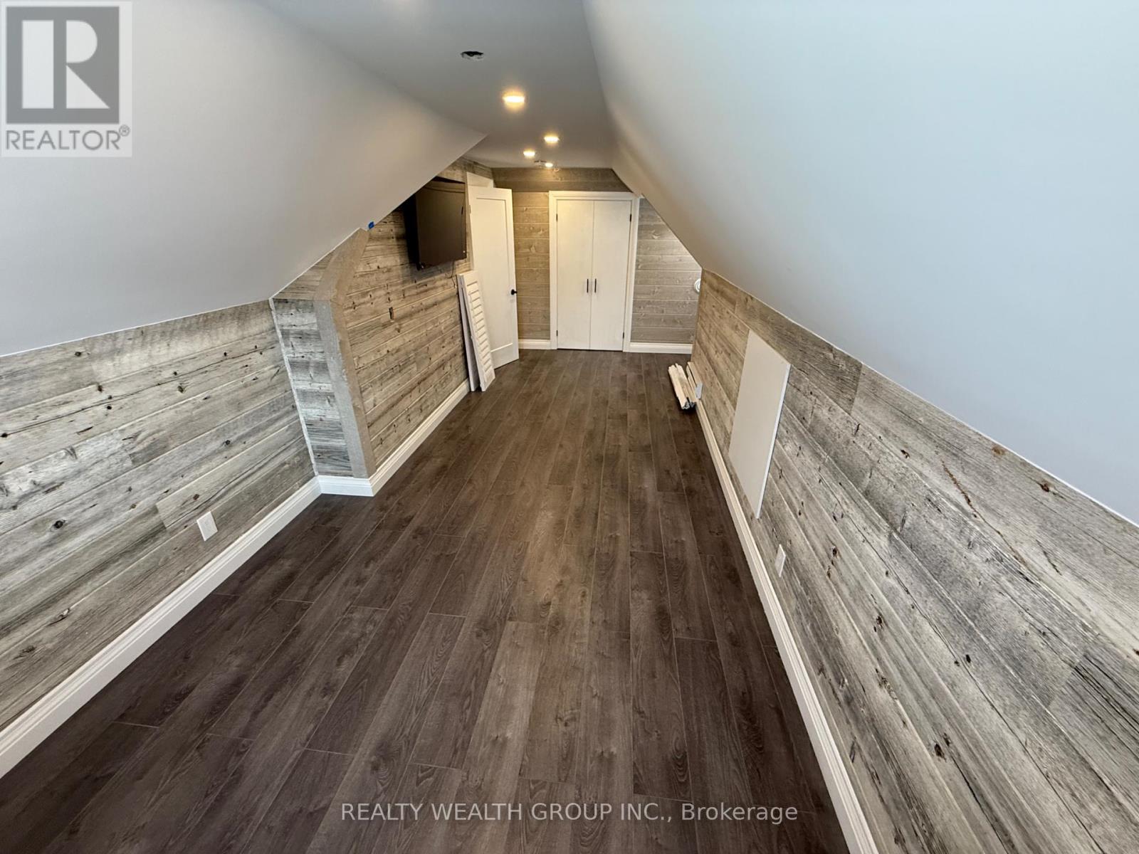 Photo 11 of 761 O Connor Drive, Toronto ON