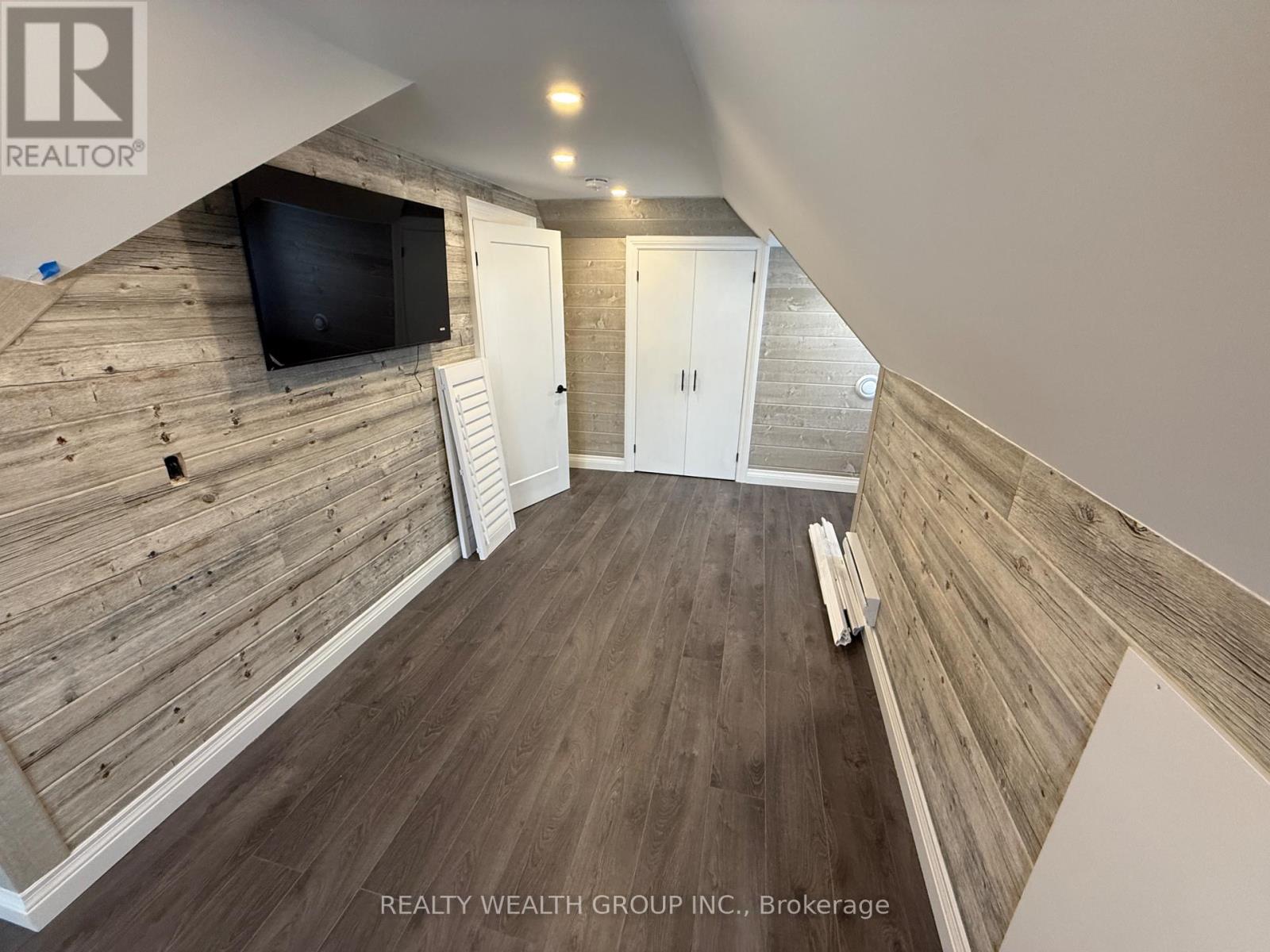 Photo 6 of 761 O Connor Drive, Toronto ON