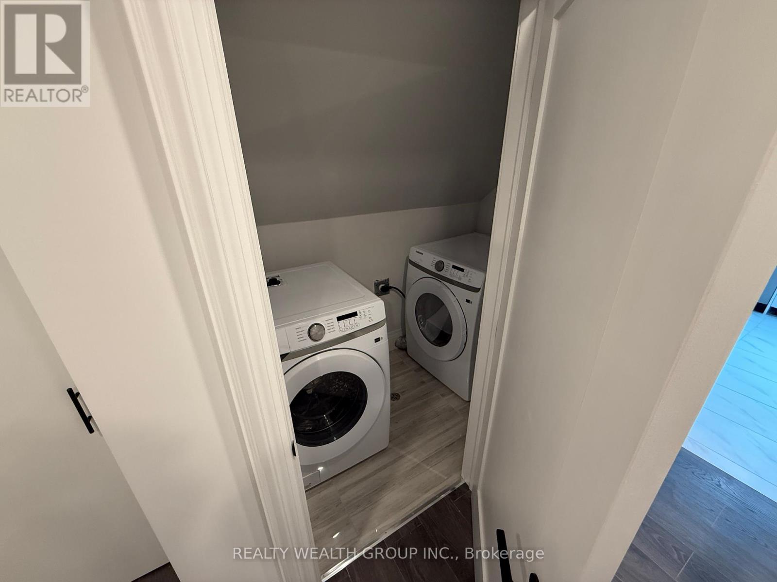 Photo 10 of 761 O Connor Drive, Toronto ON