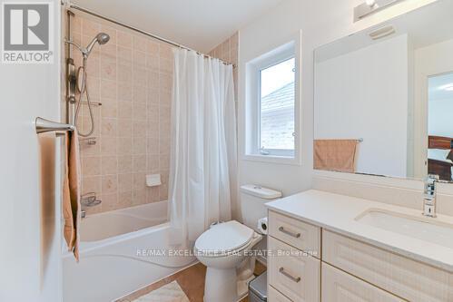 Photo 7 of 46 Lloydminster Avenue, Ajax ON