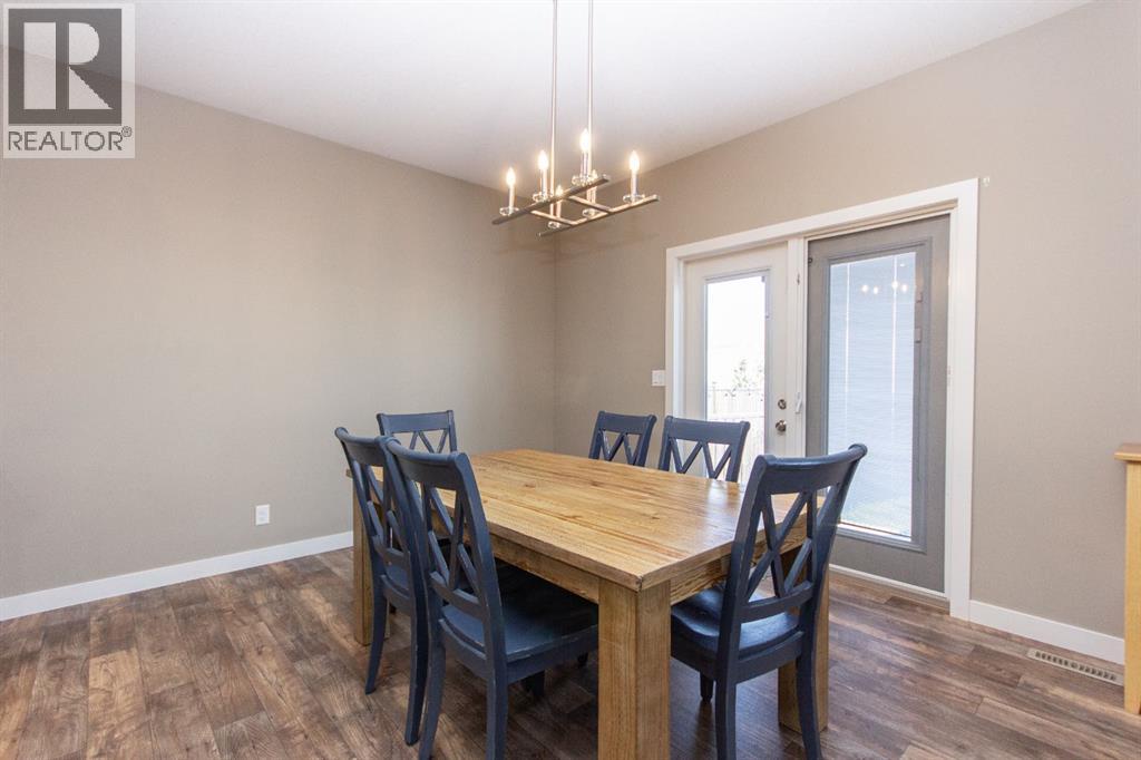 Photo 3 of 22 Travis Close, Red Deer AB
